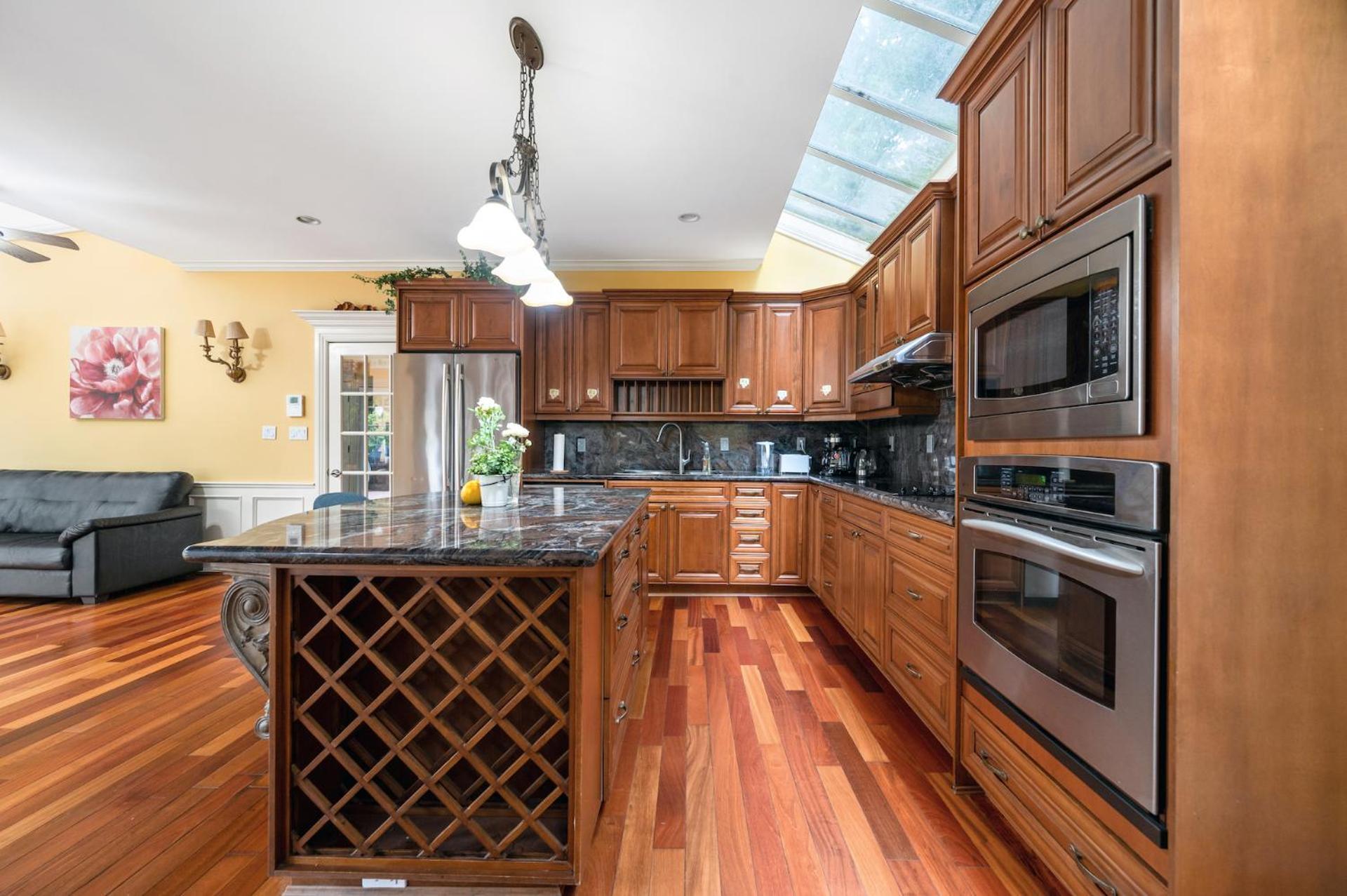 Charming Retreat On Cypress Street, Your Home Away From Home Ванкувър Екстериор снимка
